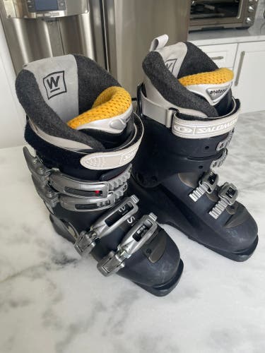 Salomon Ski Boots Size 6