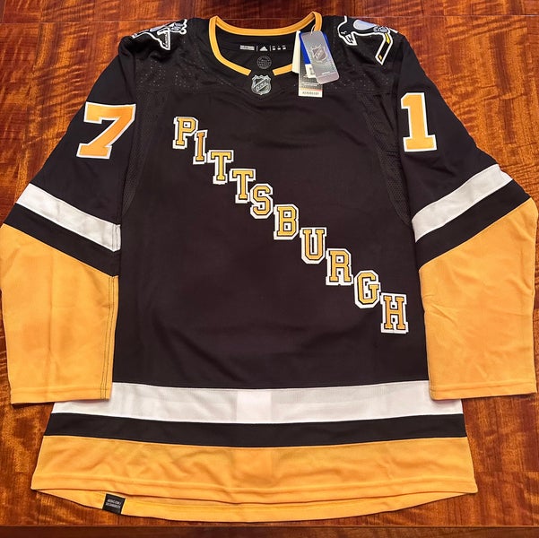 Official NHL licensed Adidas, Reebok hockey jerseys, CCM vintage