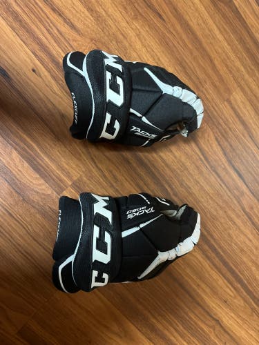 CCM 12"  Tacks 9060 Gloves