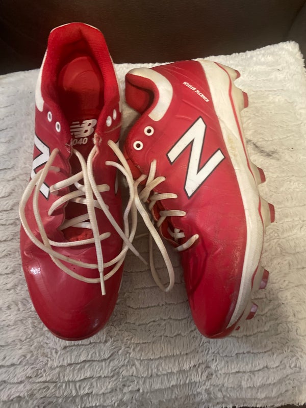 Red Men's Molded Cleats Low Top 4040