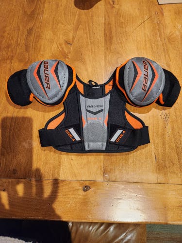 Youth Used Medium Bauer Supreme One.4 Shoulder Pads