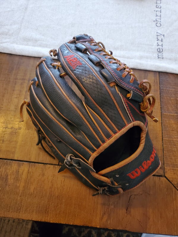 Used 2022 Wilson Right Hand Throw Pitcher's A2K Baseball Glove 11.75"