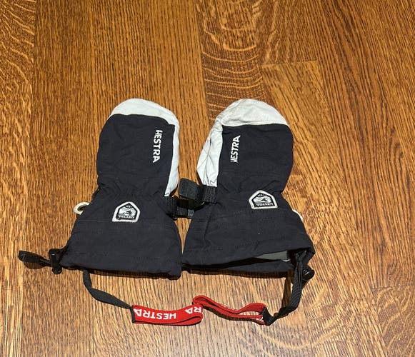 Hestra mittens size 5