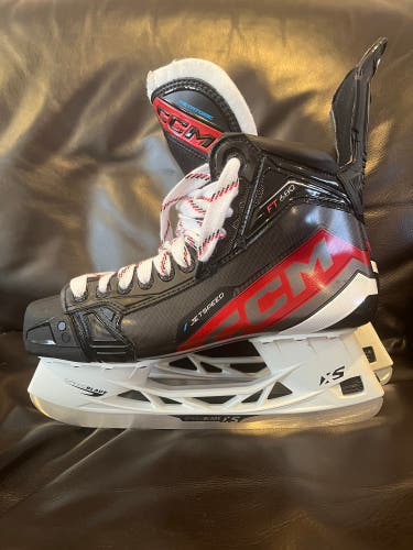 Used CCM Regular Width  9.5 Jetspeed FT680 Hockey Skates