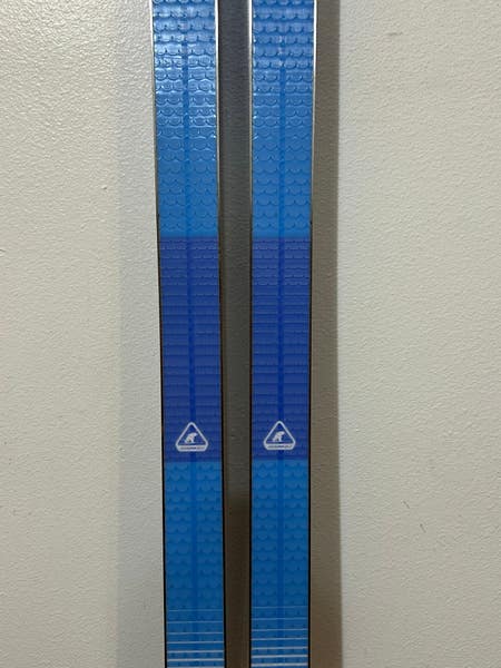 カルフ KARHU URSA ハーフエッジ 175cm スキー板 カルフ KARHU URSA ハーフエッジ 175cm スキー板