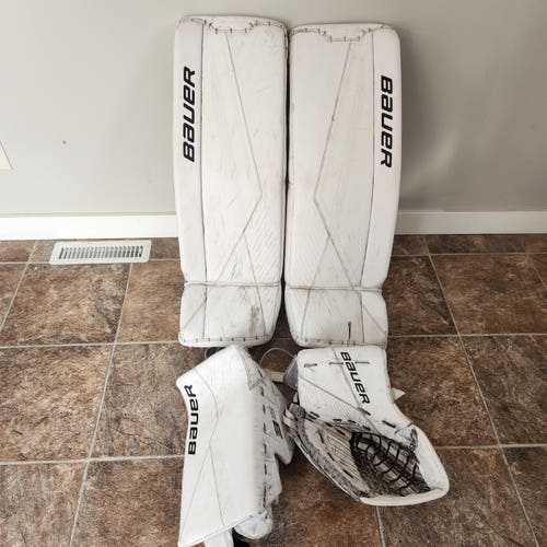 Used 32" Bauer Regular Supreme 3s Goalie Full Set