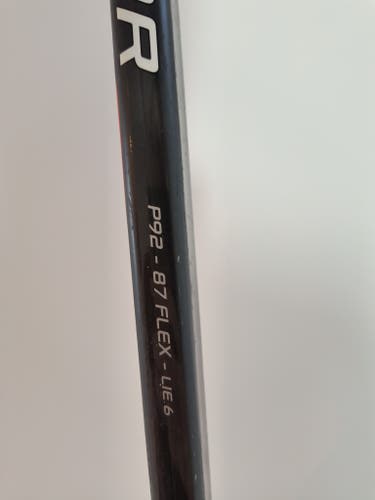Used Senior Bauer Right Handed Vapor 2x Team Hockey Stick P92