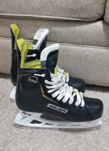 Senior Bauer Supreme S29 Hockey Skates Regular Width 8.5