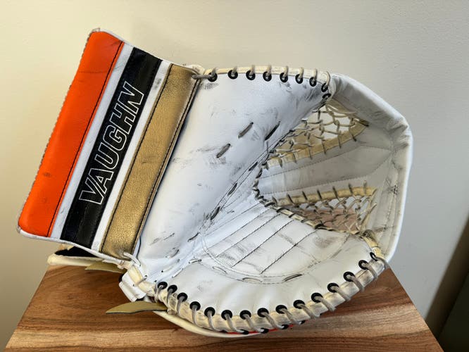 Pro Stock Neuvirth Vaughn Epic Glove