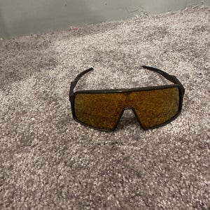 New Medium/Large Oakley Sutro Sunglasses