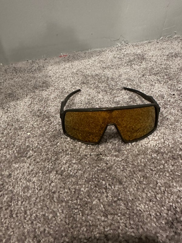New Medium/Large Oakley Sutro Sunglasses