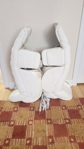 Used 33" CCM  Extreme Flex 4 Goalie Leg Pads