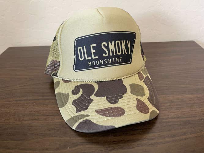 Ole Smoky Moonshine Corn Whisky GATLINBURG, TENNESSEE Snapback Trucker's Cap Hat