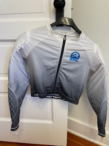 Used XL SYNC impact padded top