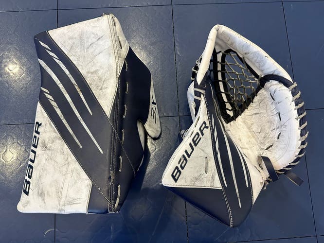 Used Intermediate Bauer Goalie Glove and Blocker Vapor 3x White and Navy