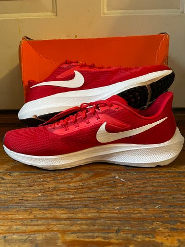 Custom Red Adult Men's LikeNew Size 13 (Women's 14) Nike Air Zoom Maxfly Shoes