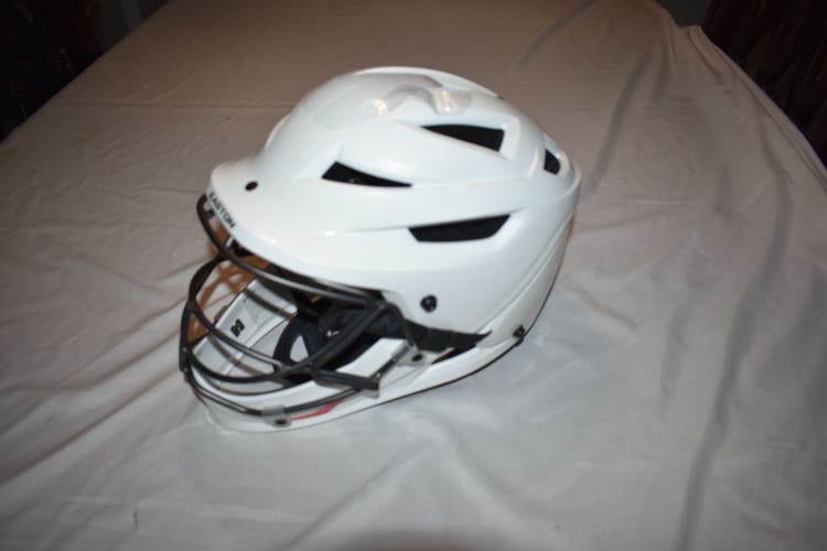 Easton Hellcat Hyperlite NOCSAE Slowpitch Fielding Helmet w/QuikClik Fit, White - New Condition!