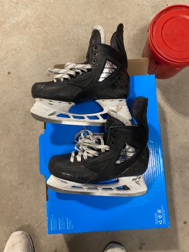 Senior Used True Pro Custom Hockey Skates Pro Stock 9