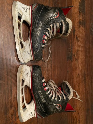 Used Bauer Regular Width Size 5 Vapor X500 Hockey Skates