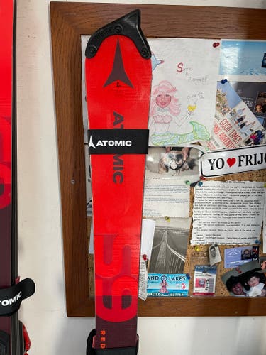 Used Men's 2022 Atomic 167 cm Racing Redster S9 Skis With plates and Bindings Max Din 20