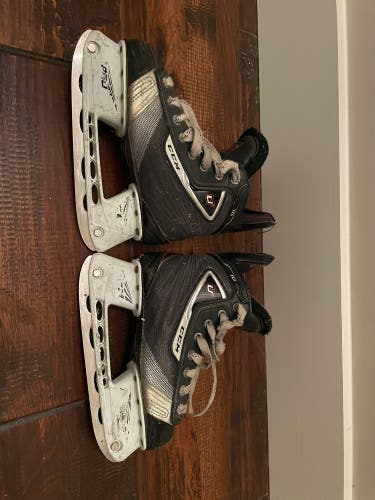 CCM U+ 10  Hockey Skates