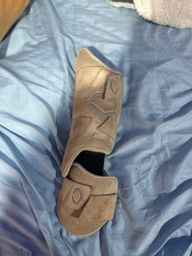 Used EvoShield Shin Guards Leg guard