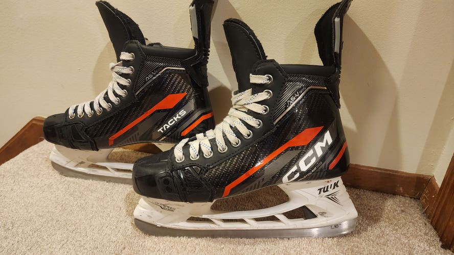 CCM Super Tacks AS-V Pro Stock Ice Hockey Skates Used Philadelphia Flyers 7.5 D