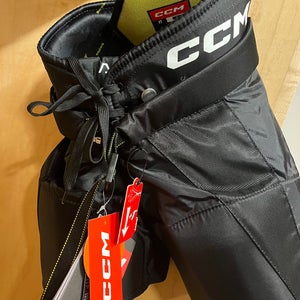 Youth Medium CCM  Tacks AS-V Pro Hockey Pants