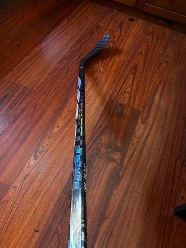 Intermediate Right Handed P28  Proto-R Hockey Stick