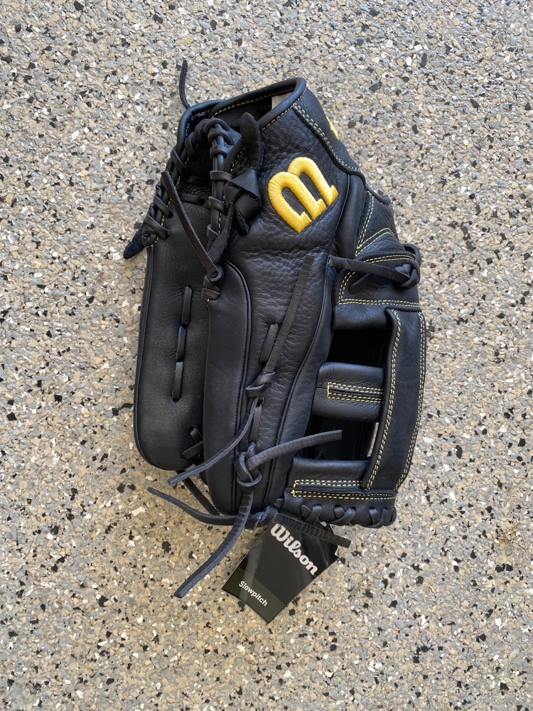 New Right Hand Throw 11.5" A950 Softball Glove