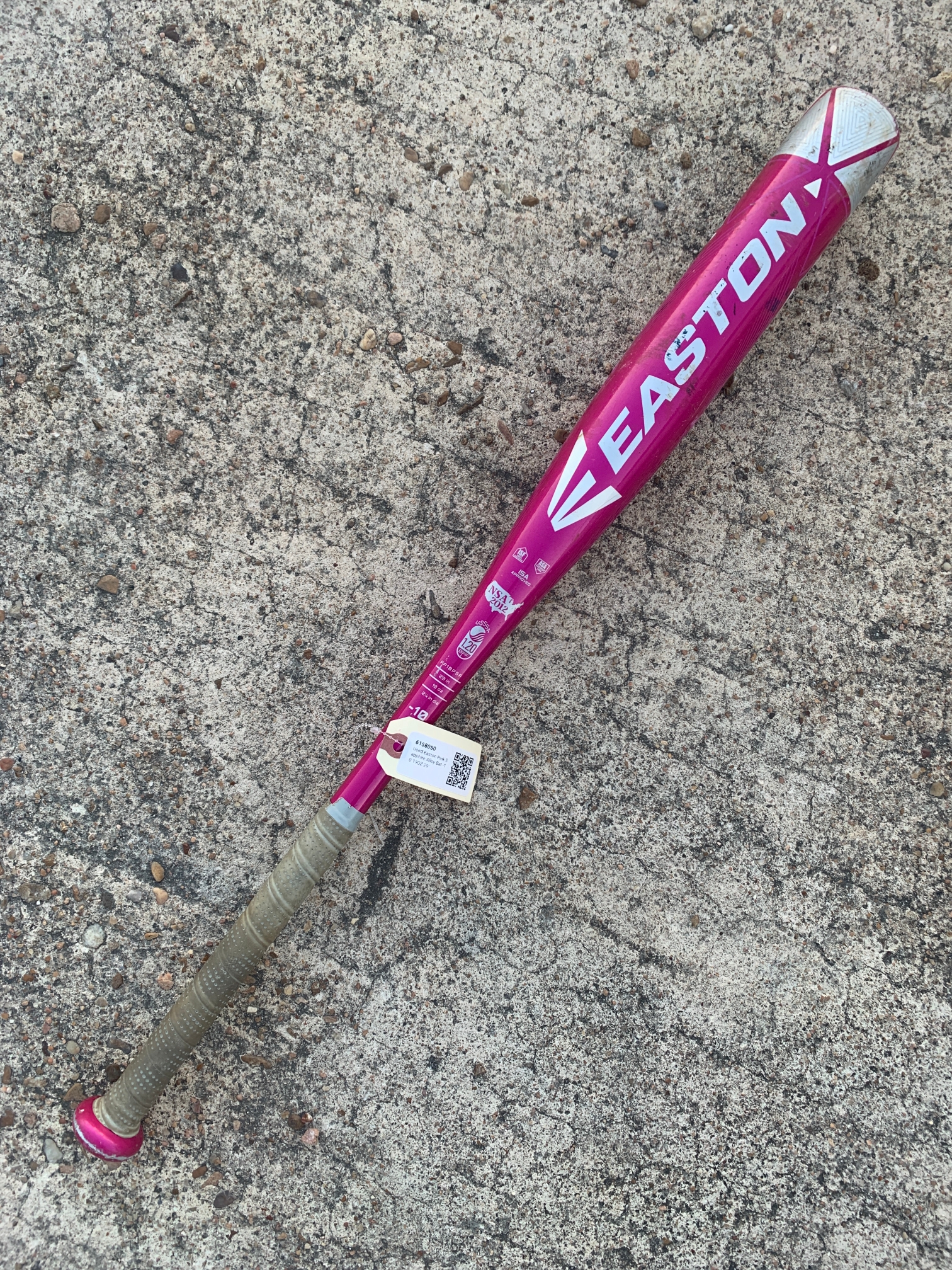 Used 2018 Easton Pink Sapphire Alloy Bat -10 19OZ 29"