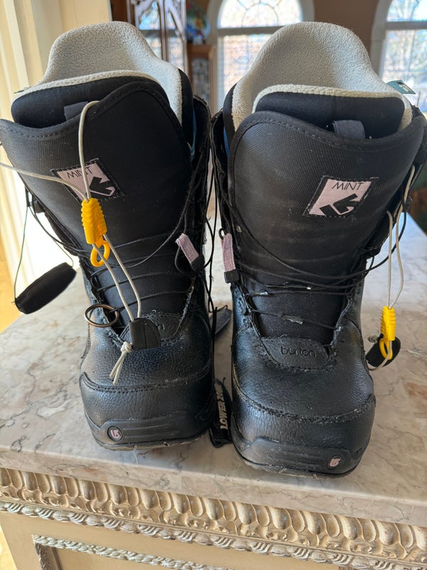 Women's Used  (US 8.5) Burton Imprint 1 Snowboard Boots All Mountain