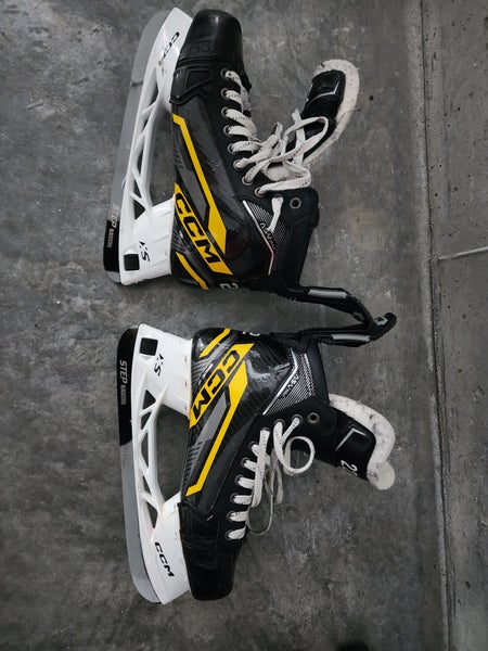 Used Senior CCM AS-V Pro Hockey Skates Regular Width Pro Stock 8.5