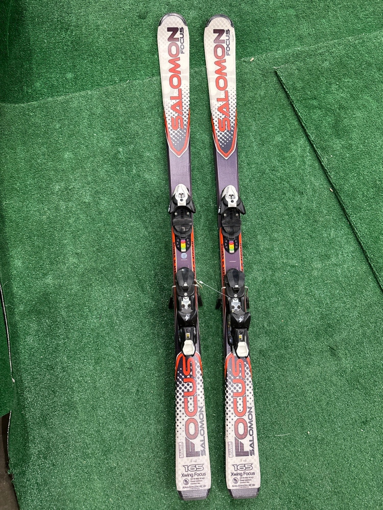 Used Salomon XWing Focus 165cm Skis w/Salomon Z10 Bindings