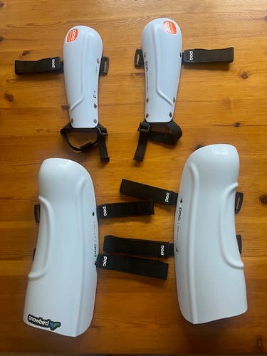 POC Junior Shins Classic Jr & POC Forearm Classic Jr both in White all Straps like new
