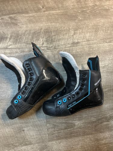 Used Marsblade Boots Size 3 D Hockey Skates