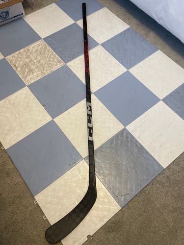 Senior Right Handed P29  Jetspeed FT5 Hockey Stick