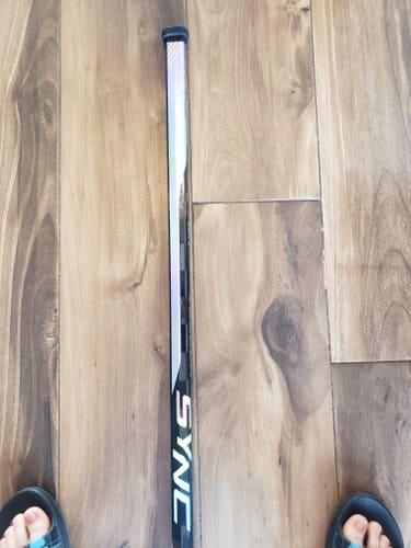 Senior Used Right Handed Custom Bauer Nexus Sync Hockey Stick Mid/Heel Pattern P89 87 flex