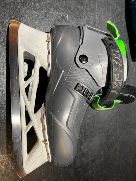 Used Bauer Regular Width Size 7 Konekt Hockey Goalie Skates