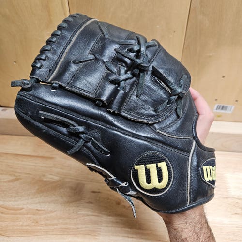 Used Wilson A2000 CK22 Left Hand Throw Baseball Glove 11.75"