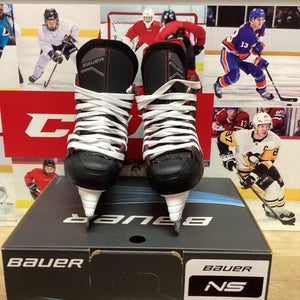 Junior New Bauer Ns Hockey Skates Regular Width Size 2 (Great Rec Skate)