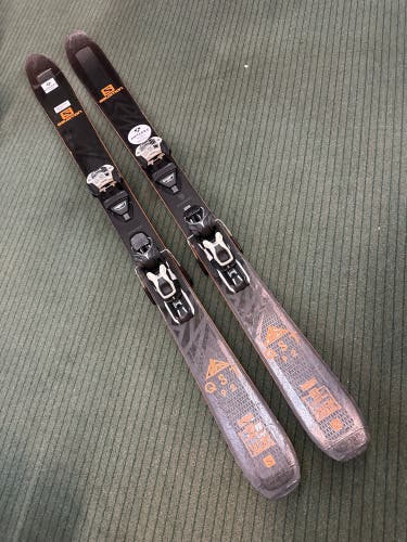 161cm Salomon QST 92 Skis w/ Atomic Warden 11 Demo Bindings