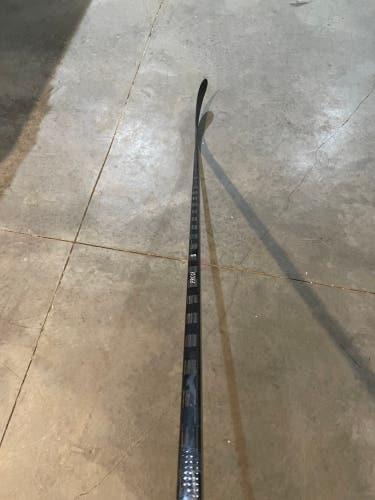 Senior Left Hand P28 Pro Stock Hockey Stick