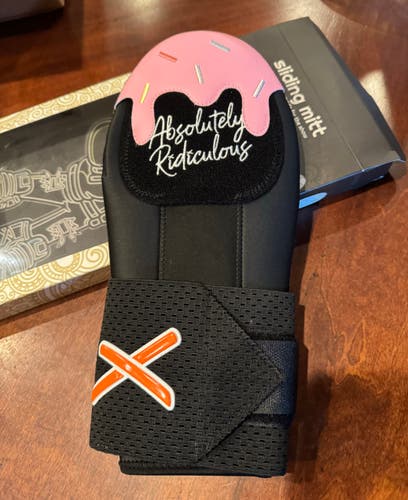 Absolutely Ridiculous Strawberry Blackout ice cream sliding mitt - Brand New