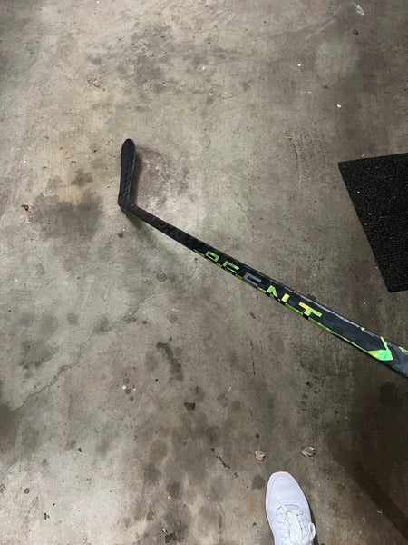Senior Right Handed P28 Ag5nt Hockey Stick