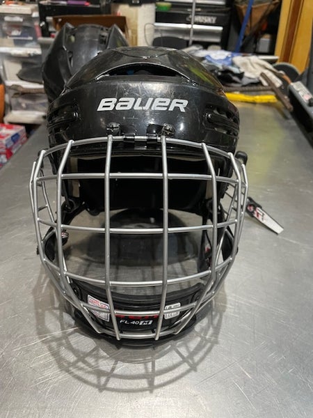 Used Medium Bauer BHH4500M Helmet with (or without) CCM FL40 med cage