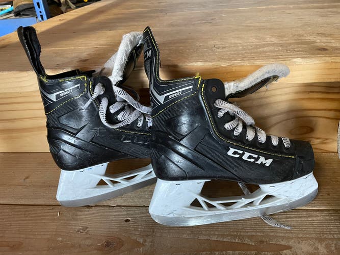 Used CCM Size 2 Tacks 9350 Hockey Skates