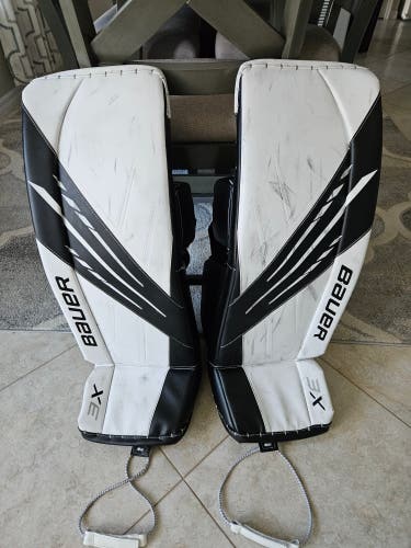 Used 35" Bauer Vapor 3X Goalie Leg Pads