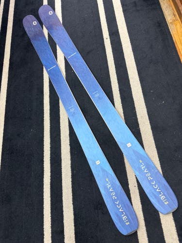 166cm Blizzard Black Pearl 88 Skis - Unmounted
