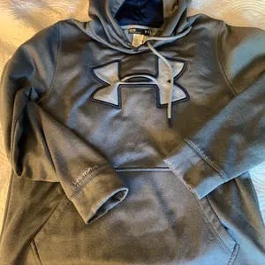 Gray Used Medium Under Armour Sweatshirt